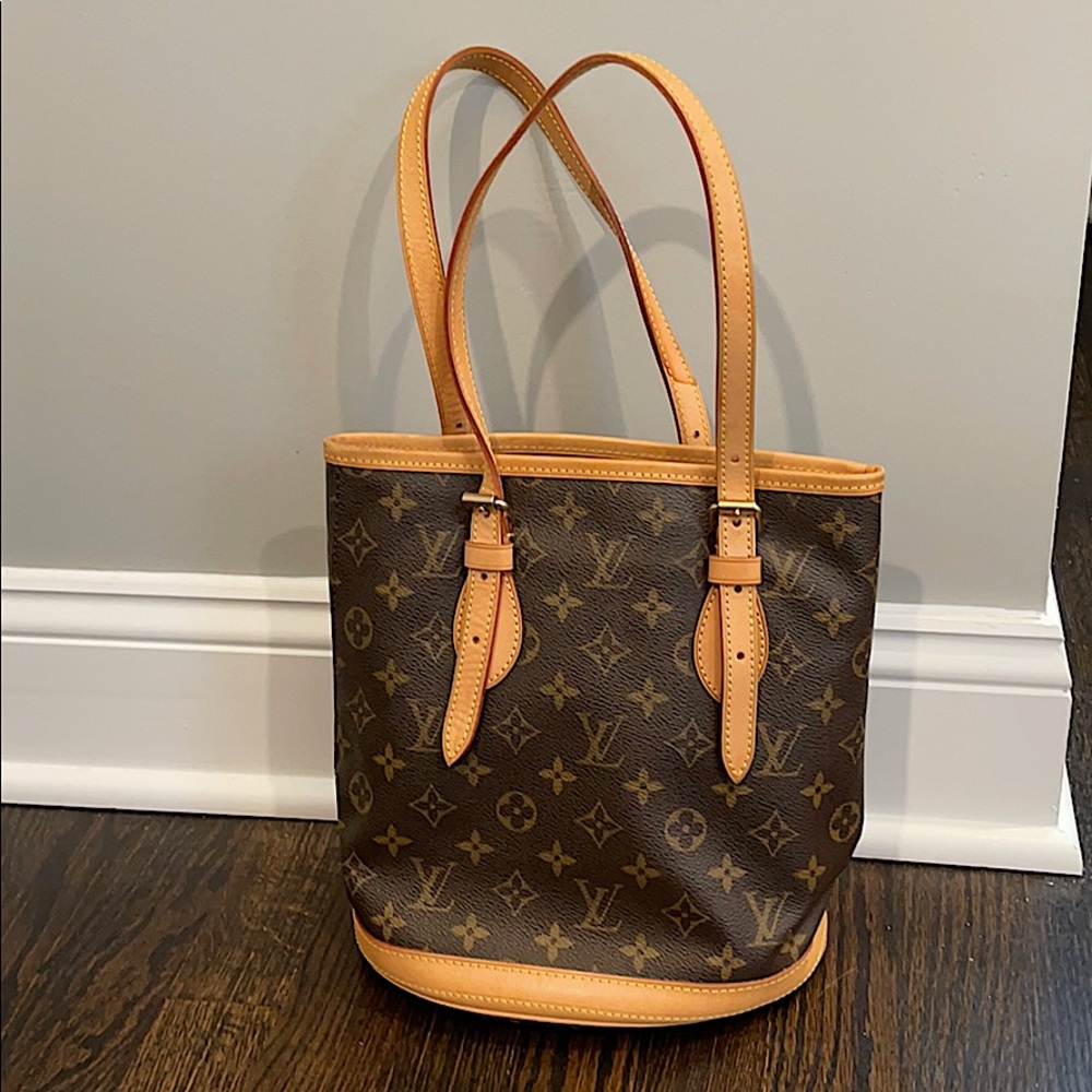 Authentic Luis Vuitton bucket bag